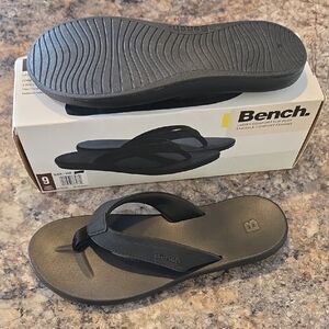 Bench Size 9 Women's NEW Black Comfort Flip Flops Sandals